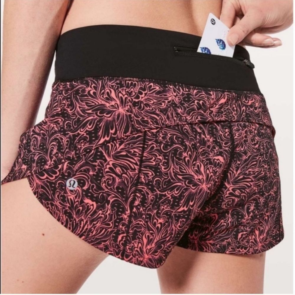 Lululemon Speed Up Short Infinity Glossy Black Pink size 4